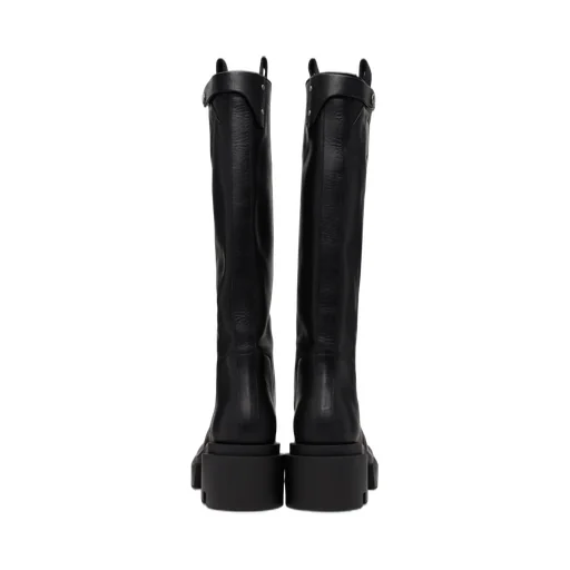 Black Concordians Pull On Mega Tractor Boots