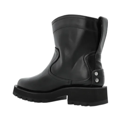 Boots In Low Black Oleatex