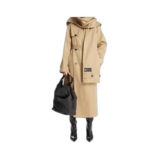 Long-Sleeved Hooded Windbreaker