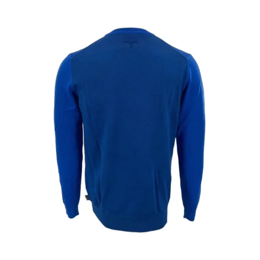 Round-Neck Long-Sleeved Sweater
