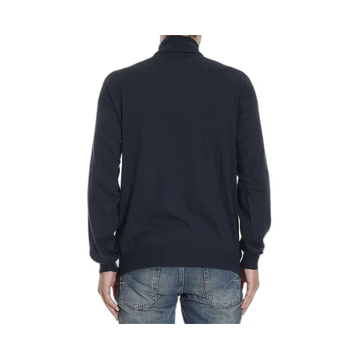 High-Necked Pullover