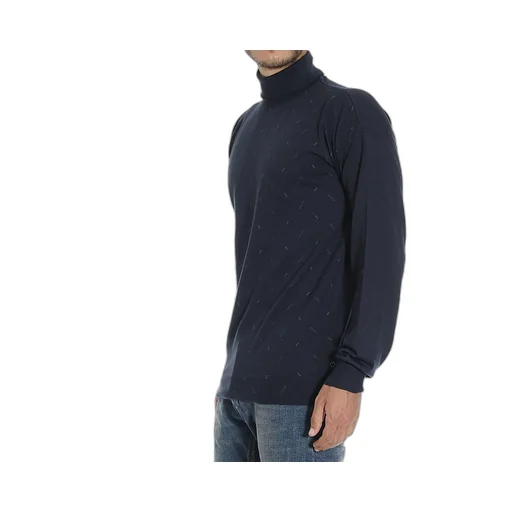 High-Necked Pullover