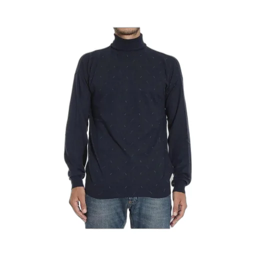 High-Necked Pullover