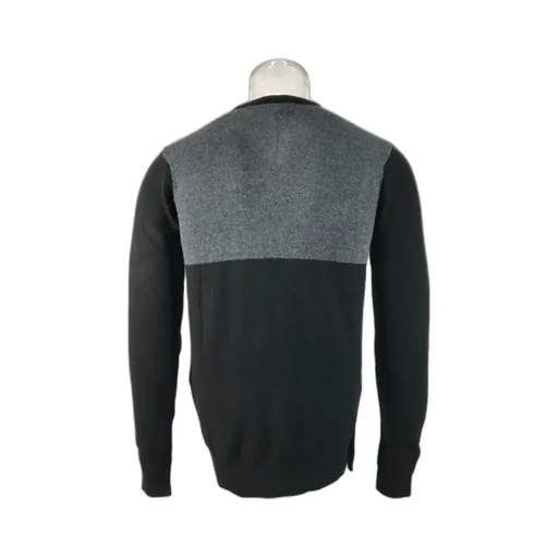 Long-Sleeved Contrasting Sweater
