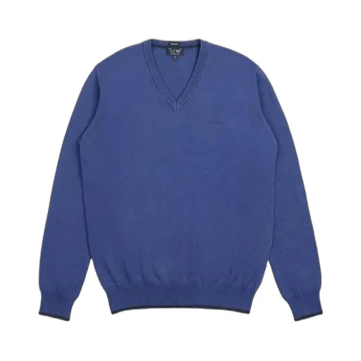 V-Neck Pullover