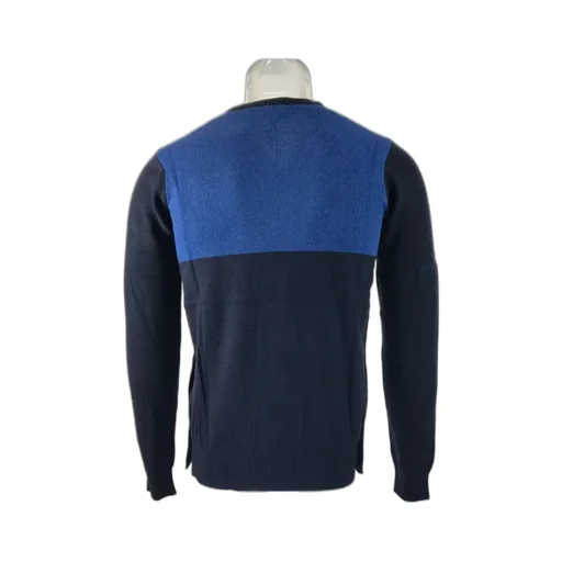 Long-Sleeved Contrasting Sweater