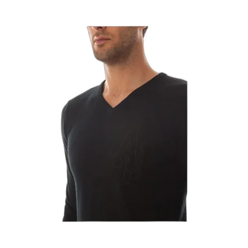 V-Neck Logo Pullover