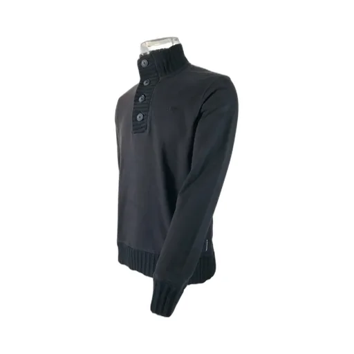 High-Necked Long-Sleeved Sweater