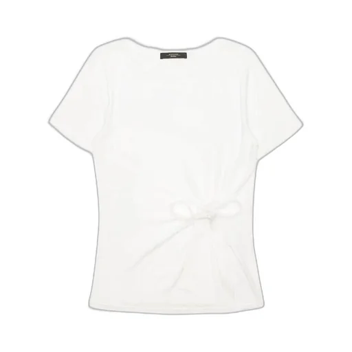 Round Necklaced T-Shirt