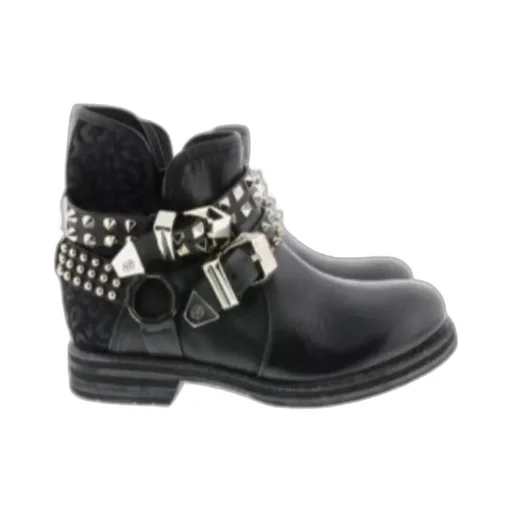 Black Logo Boots