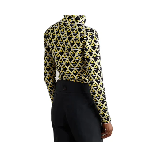 Long-Sleeved Knitwear