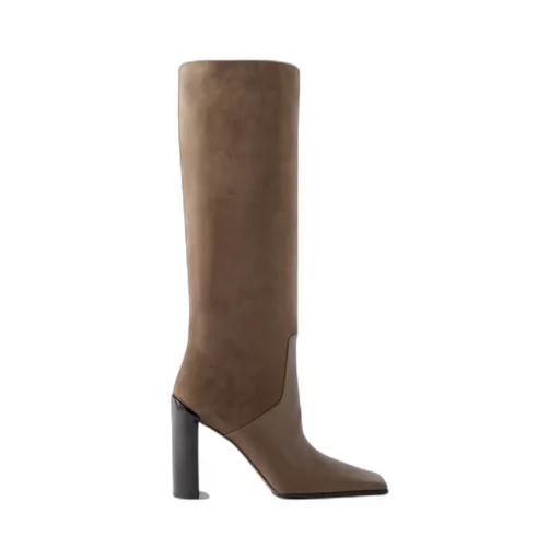 Square-Toe Boots