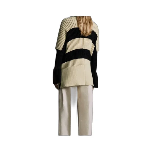 Striped Cape