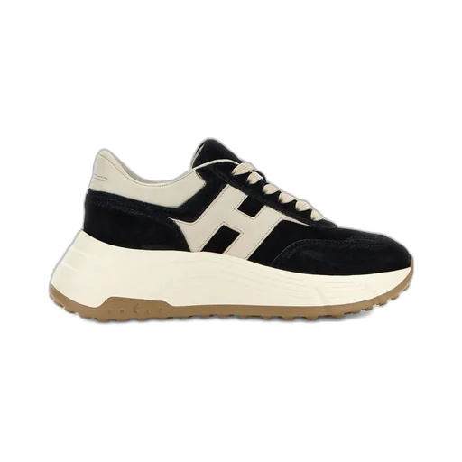 Sneakers Round Toe Contrast Sole Design