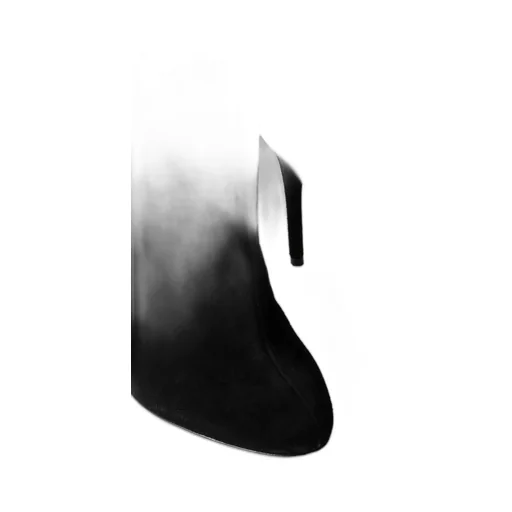 Round-Head Boots