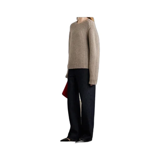 Long-Sleeved Knitwear