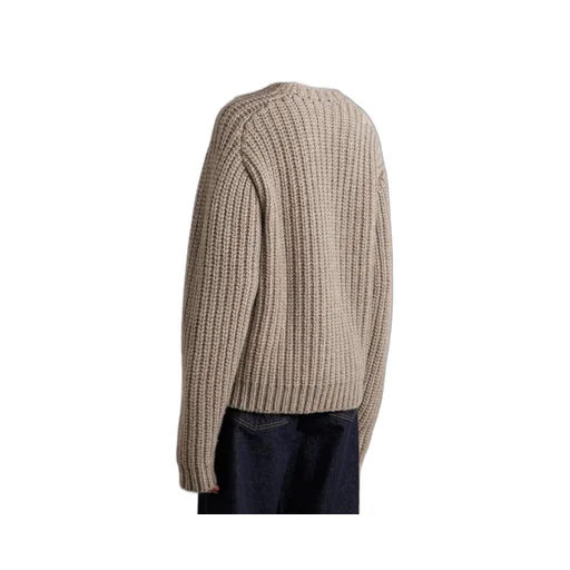 Long-Sleeved Knitwear