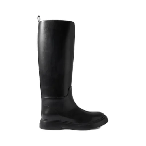 Round-Toe Boots