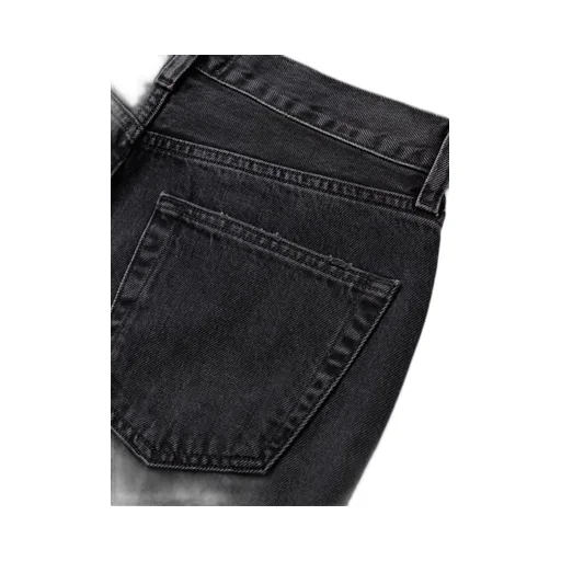 Straight Jeans