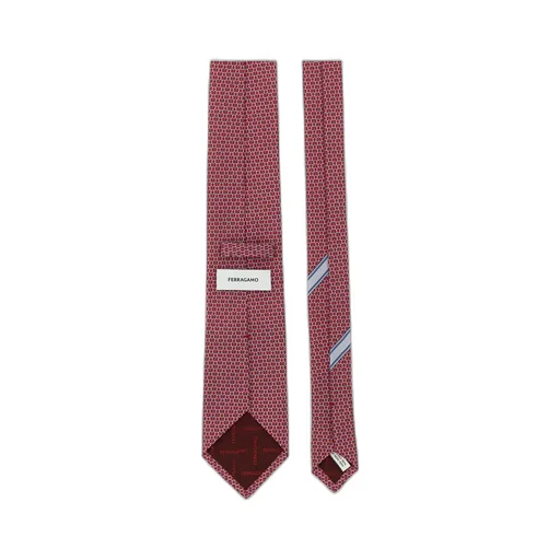 Pointed Tie