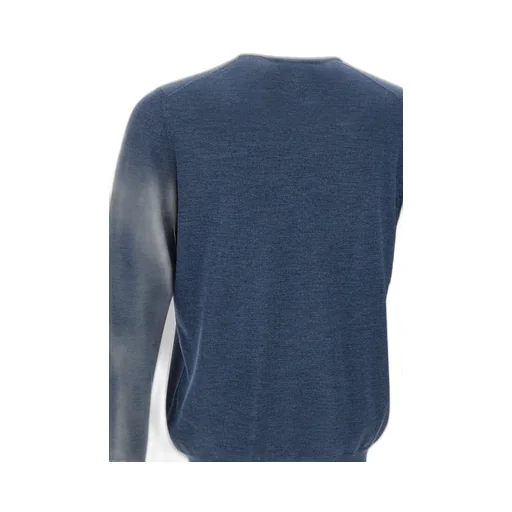 Long-Sleeved Crew Neck Sweater