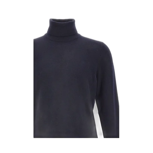 Long-Sleeved Crew Neck Sweater