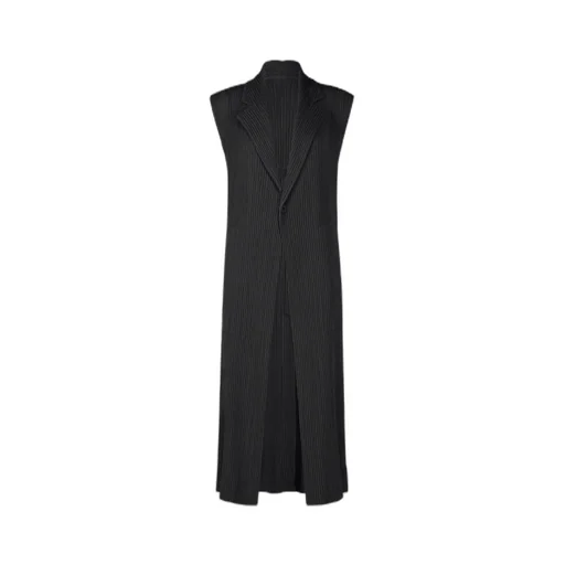 Hatching Sleeveless Coat