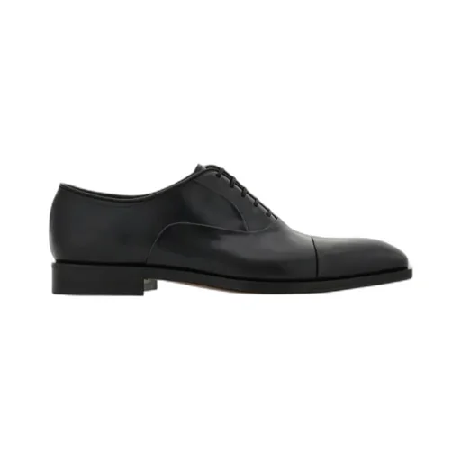Oxford Shoe With Toe Cap