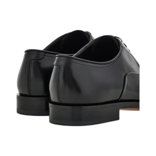 Oxford Shoe With Toe Cap