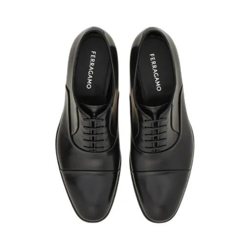 Oxford Shoe With Toe Cap