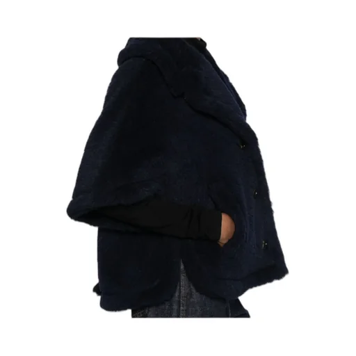 Collared Cape