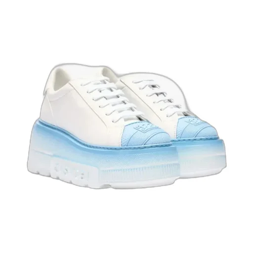 Round-Toed Athletic Shoes