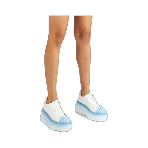 Round-Toed Athletic Shoes