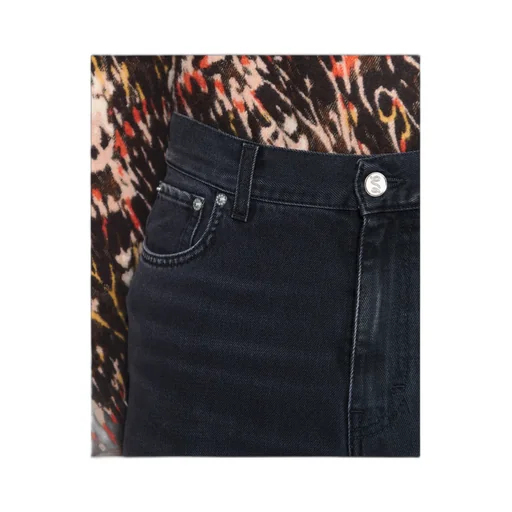 Wide Cut Jeans