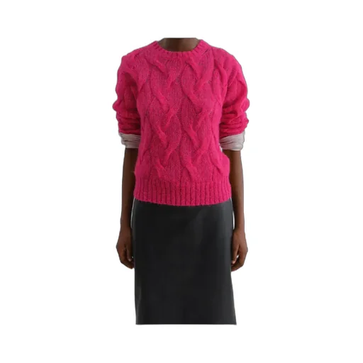 Long-Sleeved Knitwear
