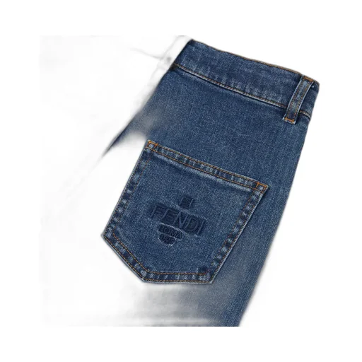 Logo-Hem Jeans
