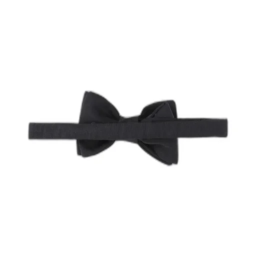 A Wraparound Bowtie