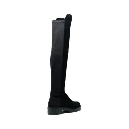Round-Toed Boots