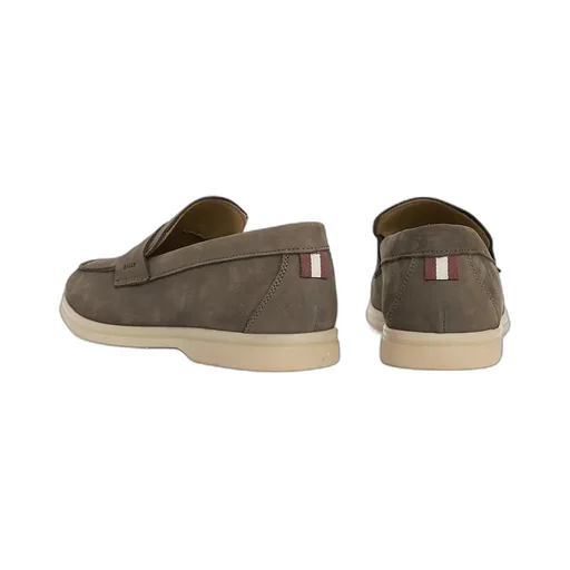Round-Toe Casual Shoes
