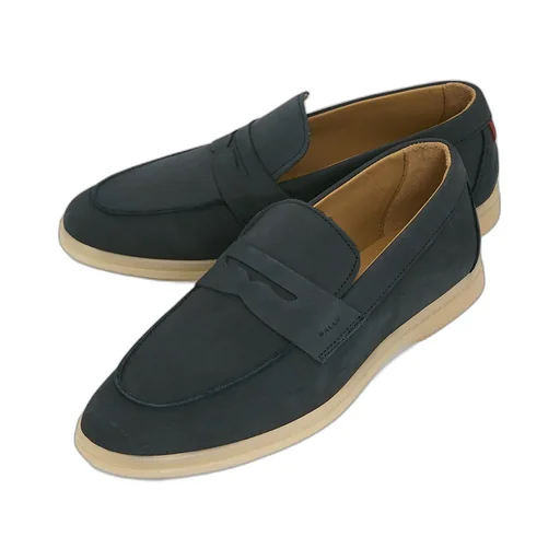 Round-Toe Casual Shoes