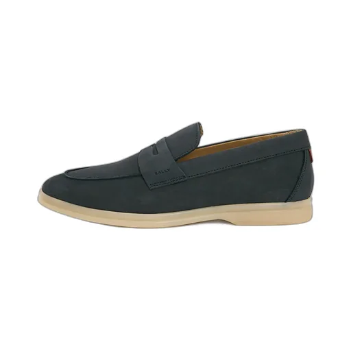 Round-Toe Casual Shoes
