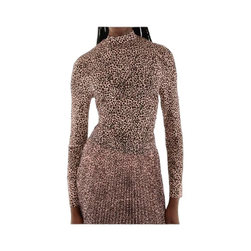 Long-Sleeved Tops