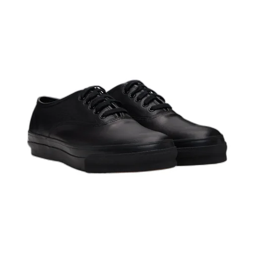 Round-Toe Low-Top Casual Sneakers