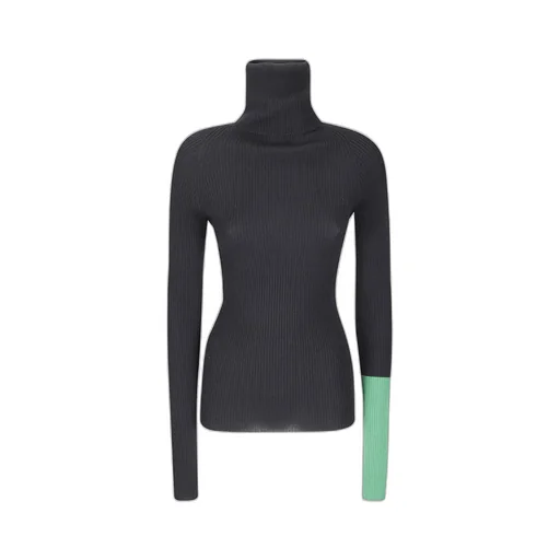 Long-Sleeved Knitted Sweater