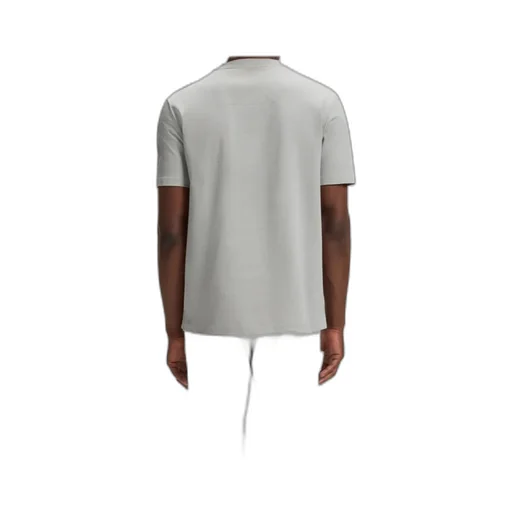 Short-Sleeved T-Shirt