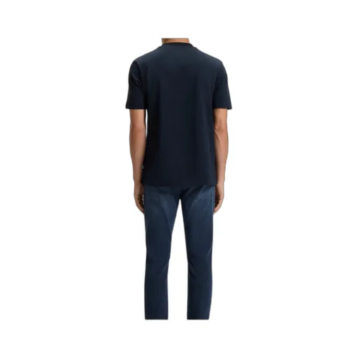 Short-Sleeved T-Shirt
