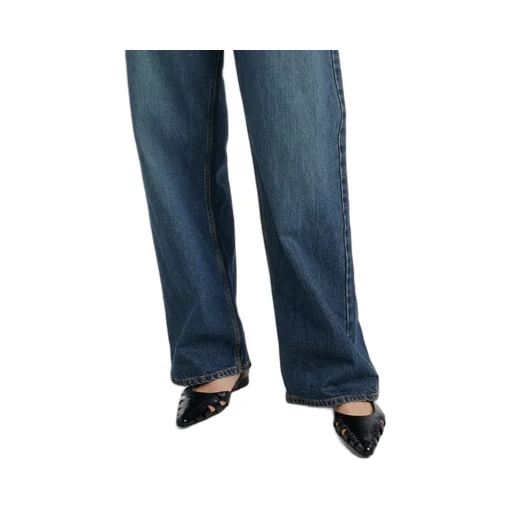 Low-Rise Straight Jeans