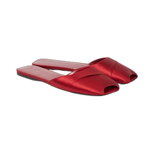 Milla Flat Sandals
