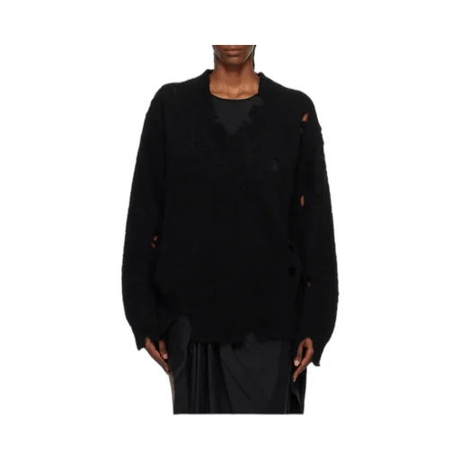 Long-Sleeved Knitwear