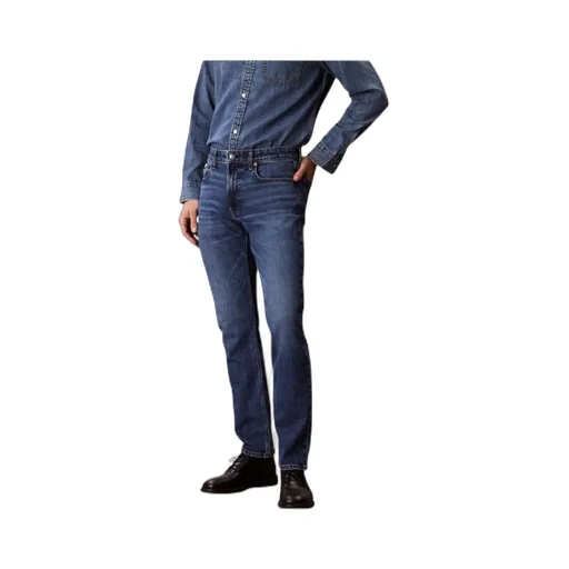 Straight Jeans